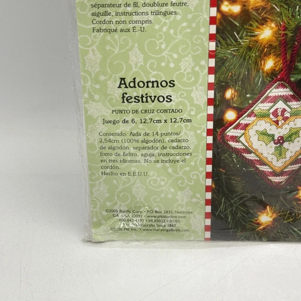 Bucilla Festive Ornaments Mary Engelbreit Set of 6 Red Green 85022 Kit